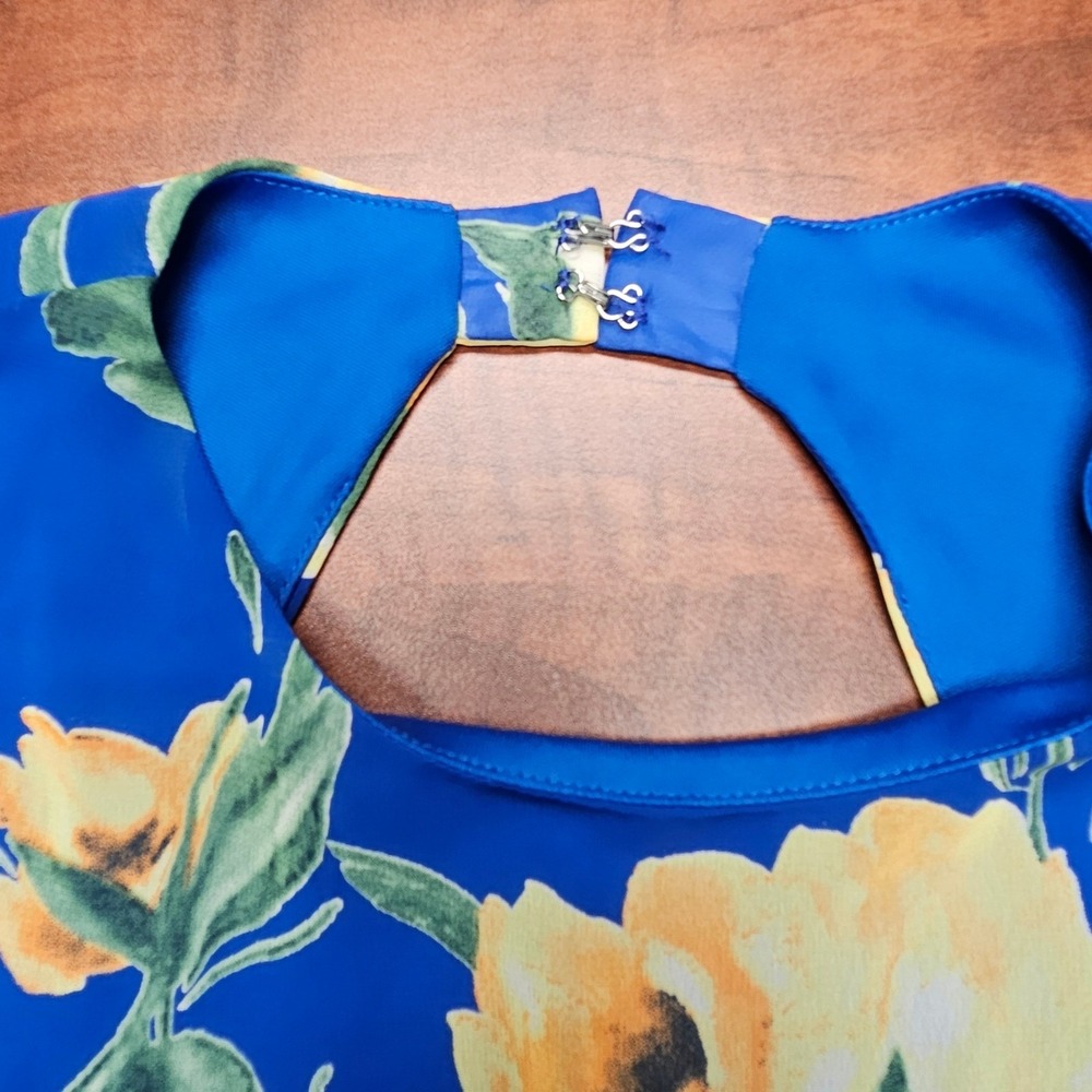 LULUS Royal Blue Floral Shift Dress M Open Keyhole Back Wedding Guest Mini - Picture 4 of 10